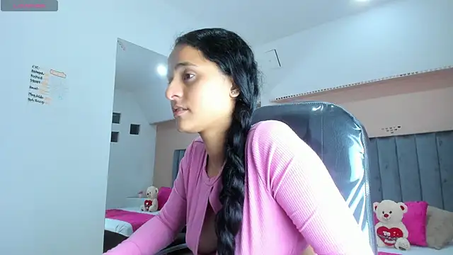 Giselle Roldan online show from November 2025 04:13:02 AM