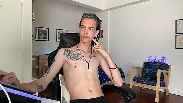 Snapshot of Den_BlueXx chatting on December 2024 01:00:01 PM Den BlueXx online show from December 2024 01:00:01 PM