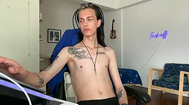 Snapshot of Den_BlueXx chatting on December 2024 02:27:01 PM Den BlueXx online show from December 2024 02:27:01 PM