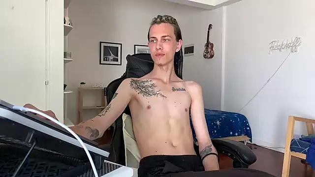 Snapshot of Den_BlueXx chatting on January 2025 01:09:02 PM Den BlueXx online show from January 2025 01:09:02 PM