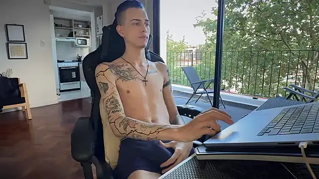 Den BlueXx online show from April 2026 07:36:01 PM