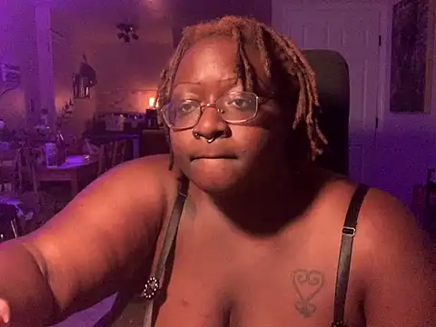 BigKittyRaven online show from December 2024 05:10:02 AM