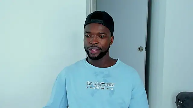 Dylan Taylor online show from October 2025 04:36:01 AM