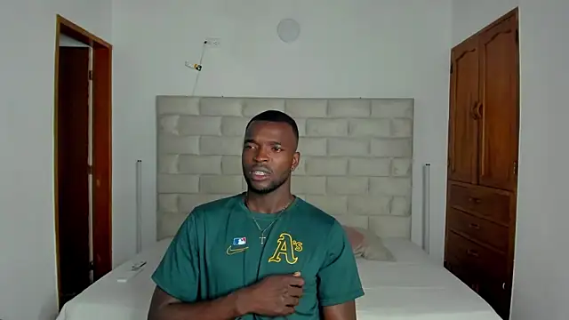 Dylan Taylor online show from February 2026 03:21:02 AM