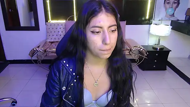 Snapshot of Angela_Diaz_ chatting on January 2025 12:35:01 PM Angela Diaz online show from January 2025 12:35:01 PM