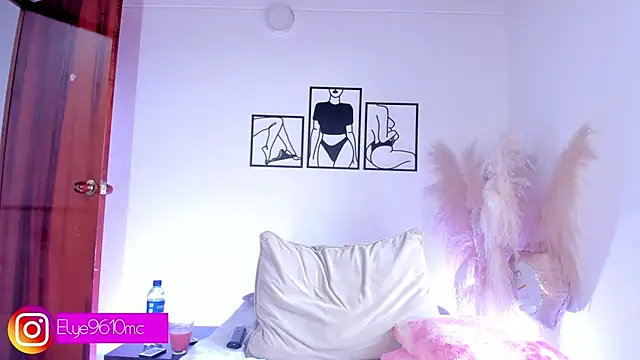 ellie mcdonald online show from March 2026 08:58:02 PM