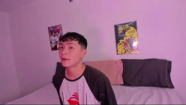 crushnier online show from December 2024 05:06:02 PM