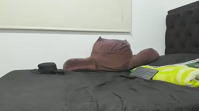 Snapshot of latin_bbc chatting on January 2025 04:31:02 AM latin bbc online show from January 2025 04:31:02 AM