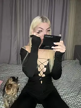 Snapshot of Cute_Barbieee_ chatting on December 2024 05:33:01 PM Cute Barbieee online show from December 2024 05:33:01 PM