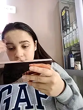 Victoria Ponce1 online show from October 2025 05:57:02 PM