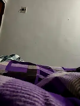 Snapshot of shale26 chatting on December 2024 06:05:02 PM shale26 online show from December 2024 06:05:02 PM