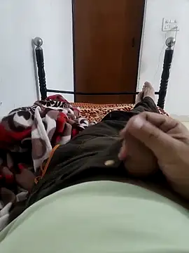 Snapshot of shale26 chatting on February 2025 04:21:02 AM shale26 online show from February 2025 04:21:02 AM