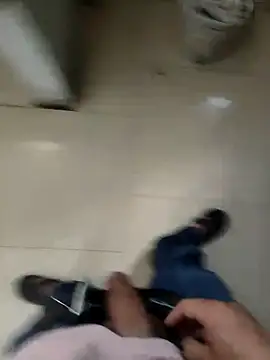 Snapshot of shale26 chatting on March 2025 11:33:01 AM shale26 online show from March 2025 11:33:01 AM