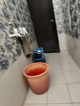 Snapshot of shale26 chatting on March 2025 08:59:01 AM shale26 online show from March 2025 08:59:01 AM