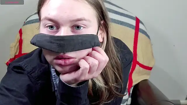 Mikki5P online show from February 2025 06:11:02 PM