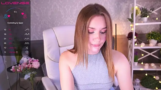 Snapshot of FoxyyKate chatting on December 2024 07:35:02 AM FoxyyKate online show from December 2024 07:35:02 AM