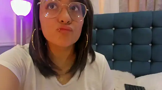 Snapshot of Pandoracherry chatting on March 2025 12:15:01 PM Pandoracherry online show from March 2025 12:15:01 PM