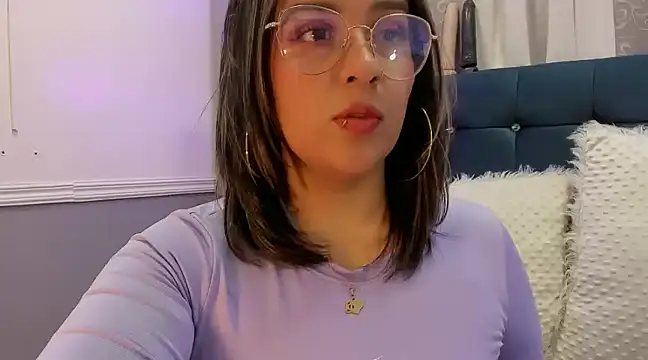 Snapshot of Pandoracherry chatting on March 2025 02:05:02 AM Pandoracherry online show from March 2025 02:05:02 AM