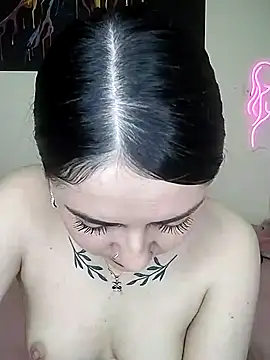 Emily-Hott- online show from December 2024 03:16:01 PM