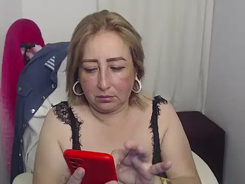 Xileny-Halliwey online show from January 2025 01:06:01 AM