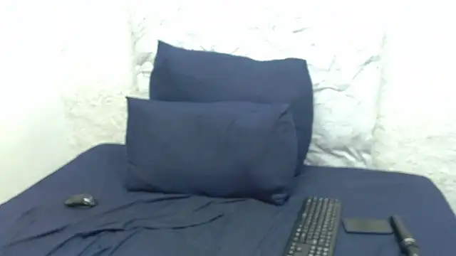 Snapshot of LolaTwerksXX chatting on March 2025 11:05:01 AM LolaTwerksXX online show from March 2025 11:05:01 AM