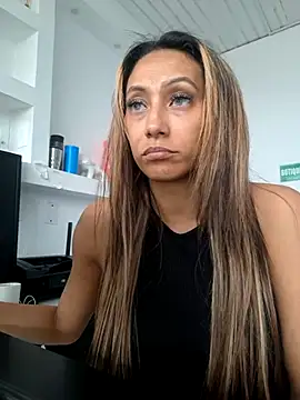 Snapshot of salome_drasin chatting on November 2025 03:00:02 PM salome drasin online show from November 2025 03:00:02 PM