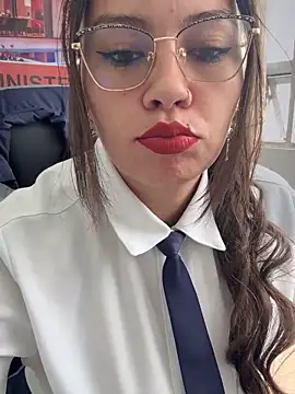 LIZ-06  online show from November 2025 01:44:01 PM