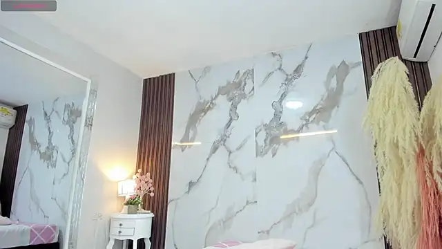 briannaduque online show from September 2025 08:21:01 PM