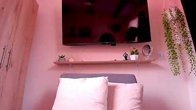 sofiaVelez01 online show from May 2026 04:17:02 PM