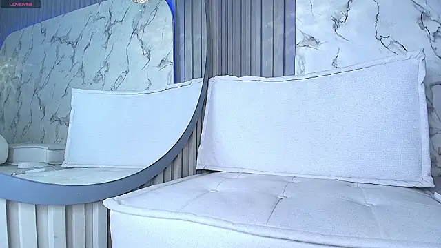 Franchesca De Luca online show from March 2025 03:44:02 AM