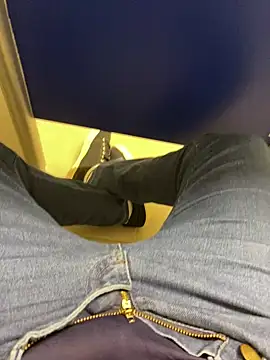 FabioF698 online show from December 2024 08:50:02 PM