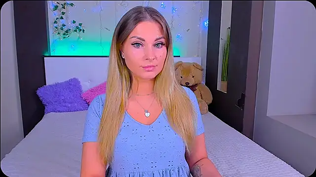  UrLexxly online show from October 2025 05:22:02 AM