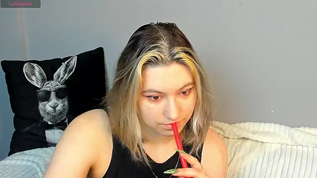 Snapshot of Bonni_Meiz chatting on February 2025 03:34:02 AM Bonni Meiz online show from February 2025 03:34:02 AM