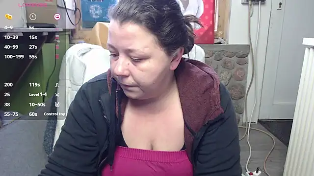 Snapshot of KasiaPrivat chatting on January 2025 12:04:02 PM KasiaPrivat online show from January 2025 12:04:02 PM