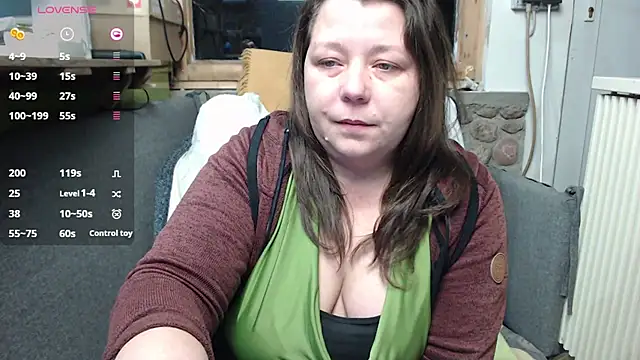 Snapshot of KasiaPrivat chatting on January 2025 06:38:01 PM KasiaPrivat online show from January 2025 06:38:01 PM