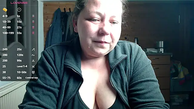 Snapshot of KasiaPrivat chatting on February 2025 05:15:01 PM KasiaPrivat online show from February 2025 05:15:01 PM