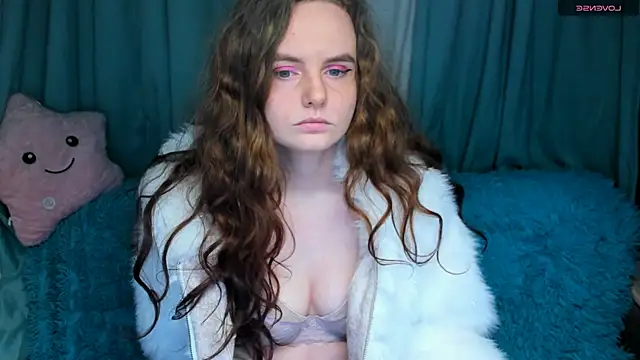 Snapshot of AmA_lia_ chatting on May 2026 02:23:01 PM AmA lia online show from May 2026 02:23:01 PM
