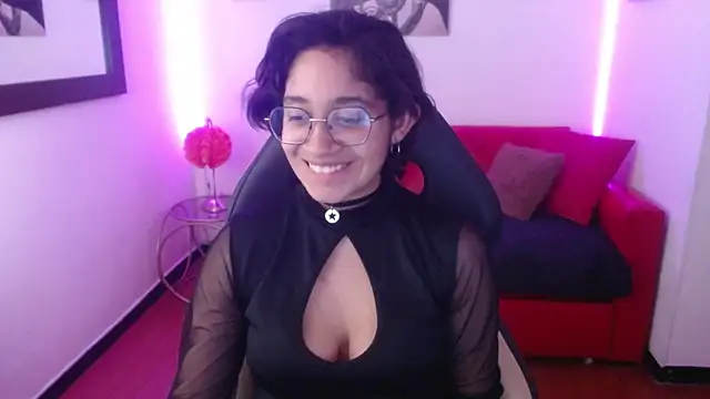 Lili Gomez  online show from February 2025 05:14:01 PM
