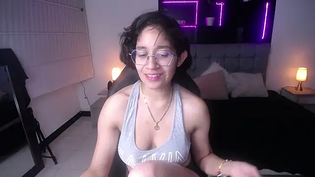 Lili Gomez  online show from March 2025 02:55:02 PM