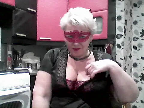 Lisa Suzie online show from March 2026 07:42:01 PM