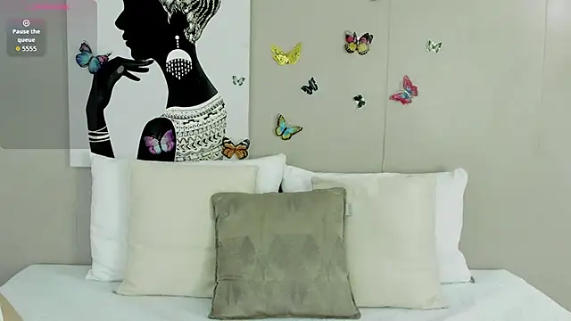 Adelesmithh online show from November 2025 11:36:02 AM