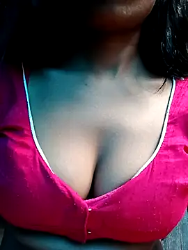 Kajal  Mehra online show from November 2025 10:39:02 AM