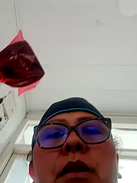 Snapshot of Darly_Gomez chatting on December 2024 06:26:02 PM Darly Gomez online show from December 2024 06:26:02 PM