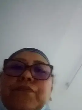 Snapshot of Darly_Gomez chatting on December 2024 12:43:02 AM Darly Gomez online show from December 2024 12:43:02 AM