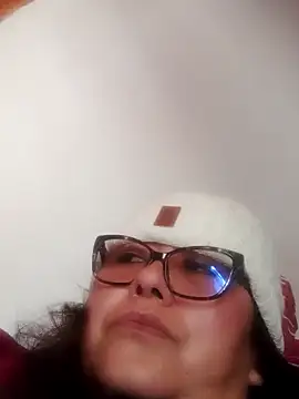 Snapshot of Darly_Gomez chatting on December 2024 01:41:02 PM Darly Gomez online show from December 2024 01:41:02 PM