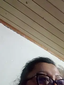 Snapshot of Darly_Gomez chatting on January 2025 10:52:01 PM Darly Gomez online show from January 2025 10:52:01 PM