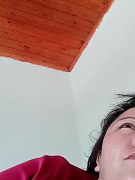 Snapshot of Darly_Gomez chatting on February 2025 09:15:02 PM Darly Gomez online show from February 2025 09:15:02 PM