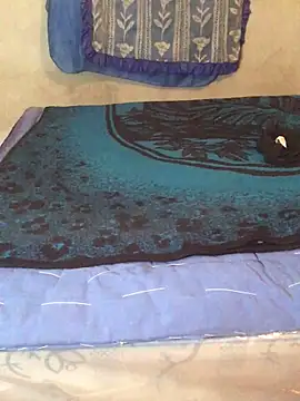 manuamador online show from December 2025 05:35:01 AM