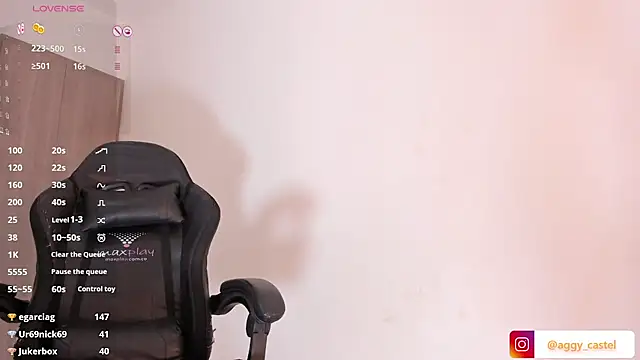 Snapshot of aggy_castel chatting on December 2024 10:47:02 PM aggy castel online show from December 2024 10:47:02 PM