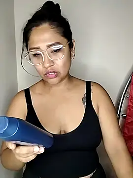 Snapshot of ineliveca chatting on January 2025 05:24:02 PM ineliveca online show from January 2025 05:24:02 PM